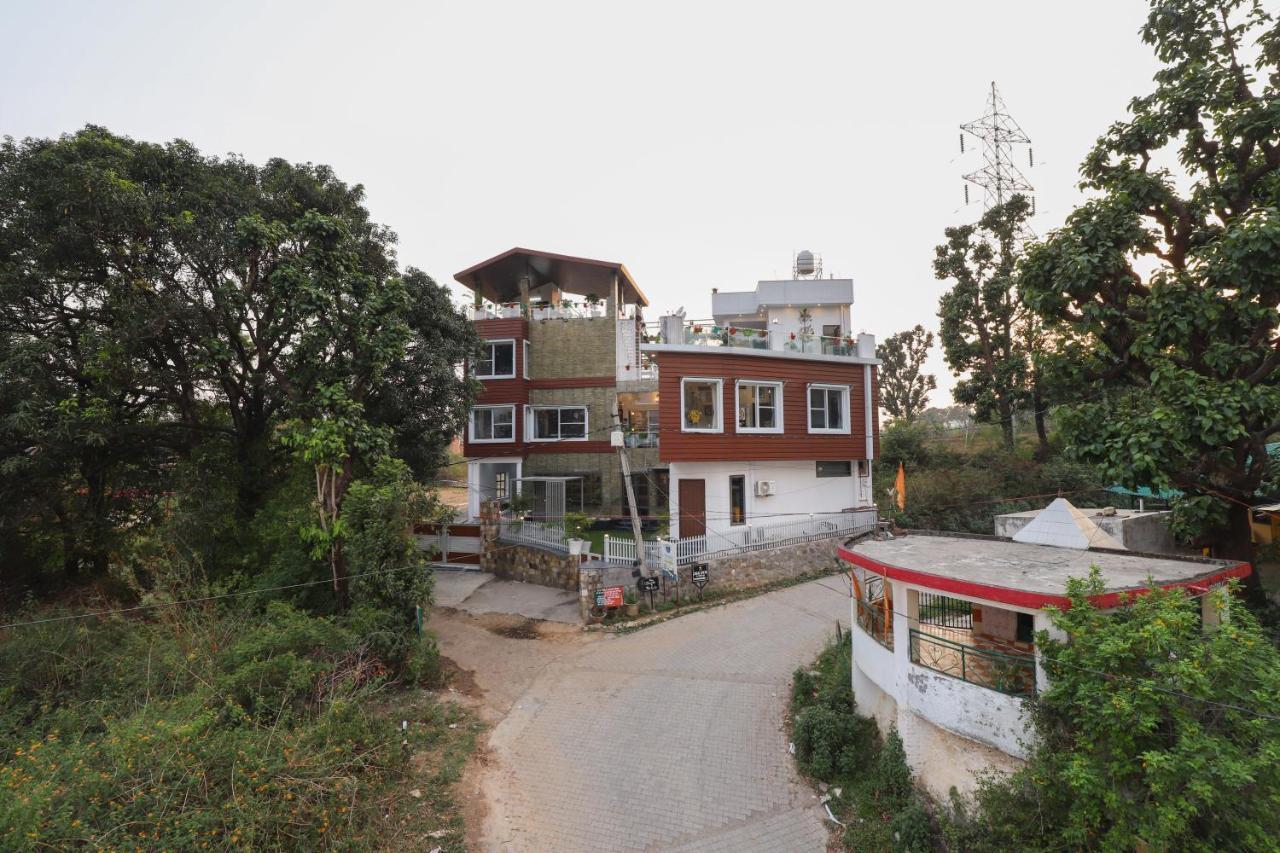 Saffronstays Asher House, Dehradun Bagian luar foto